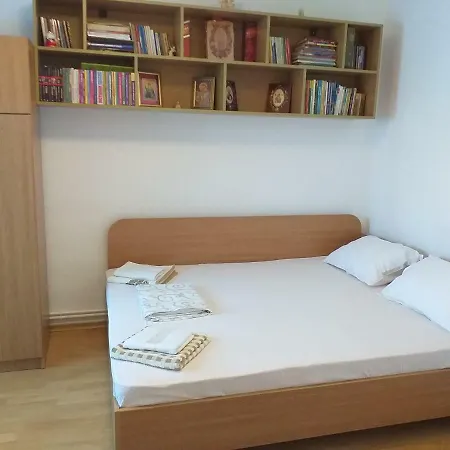 Apartament *