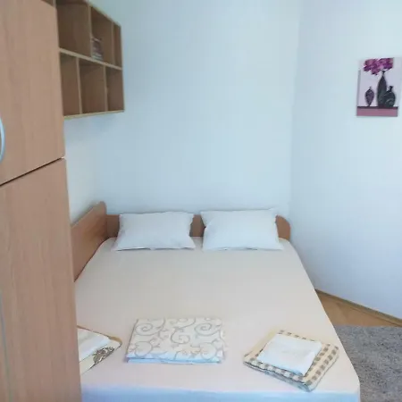 Apartament Apartament *